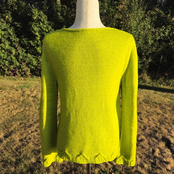 Cashmere Blend Tunic in Pickle Ball Green - Picture 4 of 7